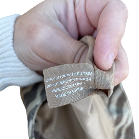 NWOT MICHAEL KORS Zebra Striped Brown & Gold Metallic Tote Bag - Picture 5 of 7